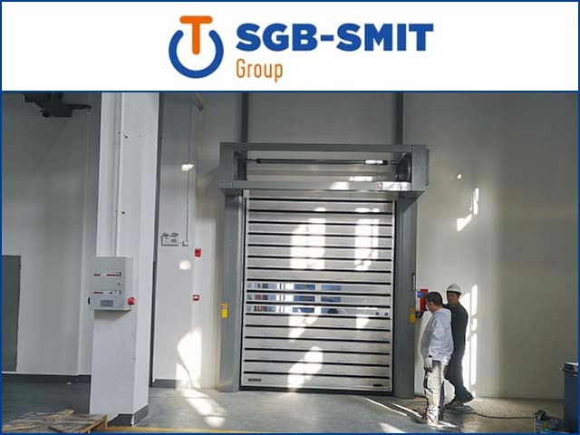 埃斯杰貝車(chē)間硬質(zhì)快速門(mén)